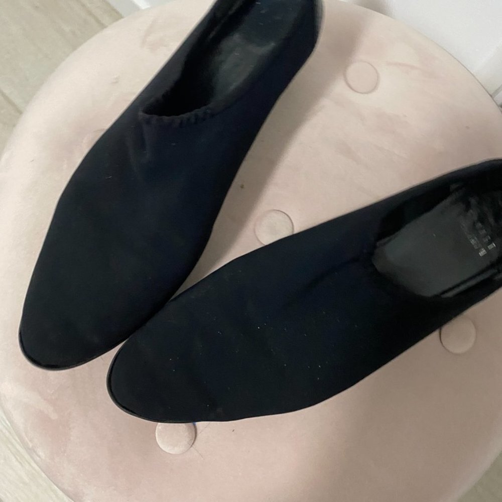 Stuart Weitzman Black Stretchy Pointed Toe Slip On Shoes Size 8 - Picture 2 of 7
